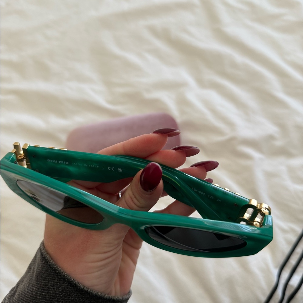MIU MIU 11WS Green Sunglasses - Picture 6 of 7